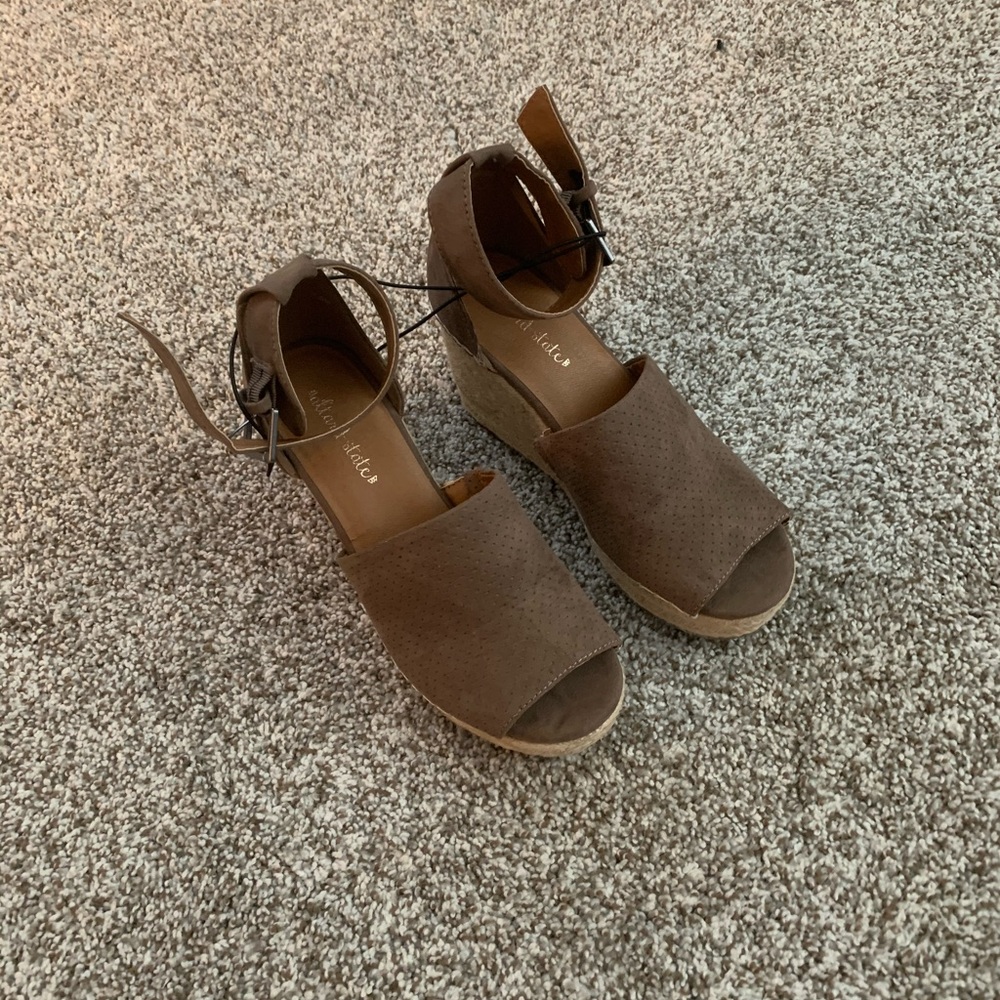NWT Alterd State Wedges